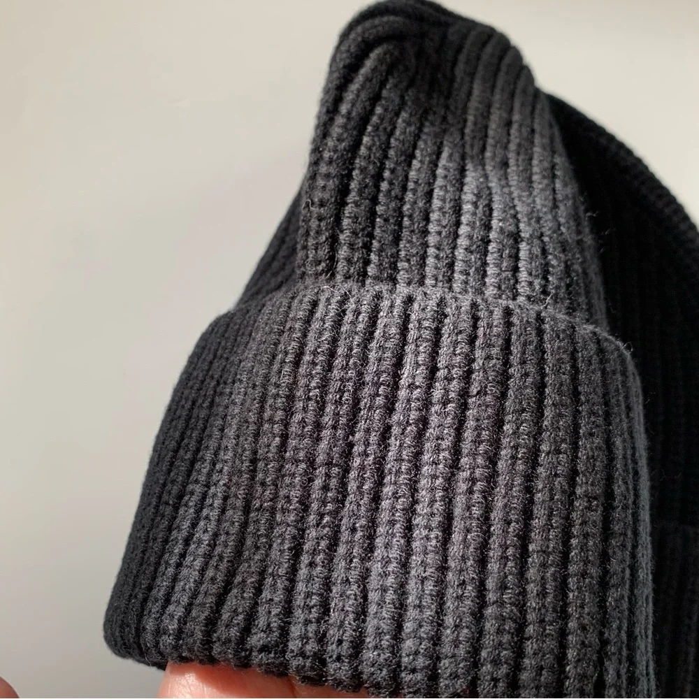 Athleta thick knit wool cotton all black beanie